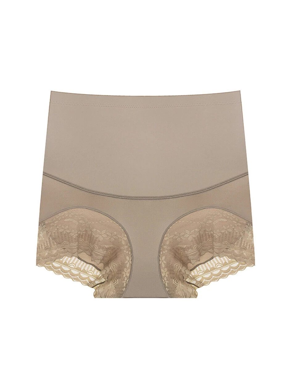 short amincissant en dentelle