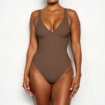 Wholesale Seamless Scuplt Plumge Thong Shapewear MT000637