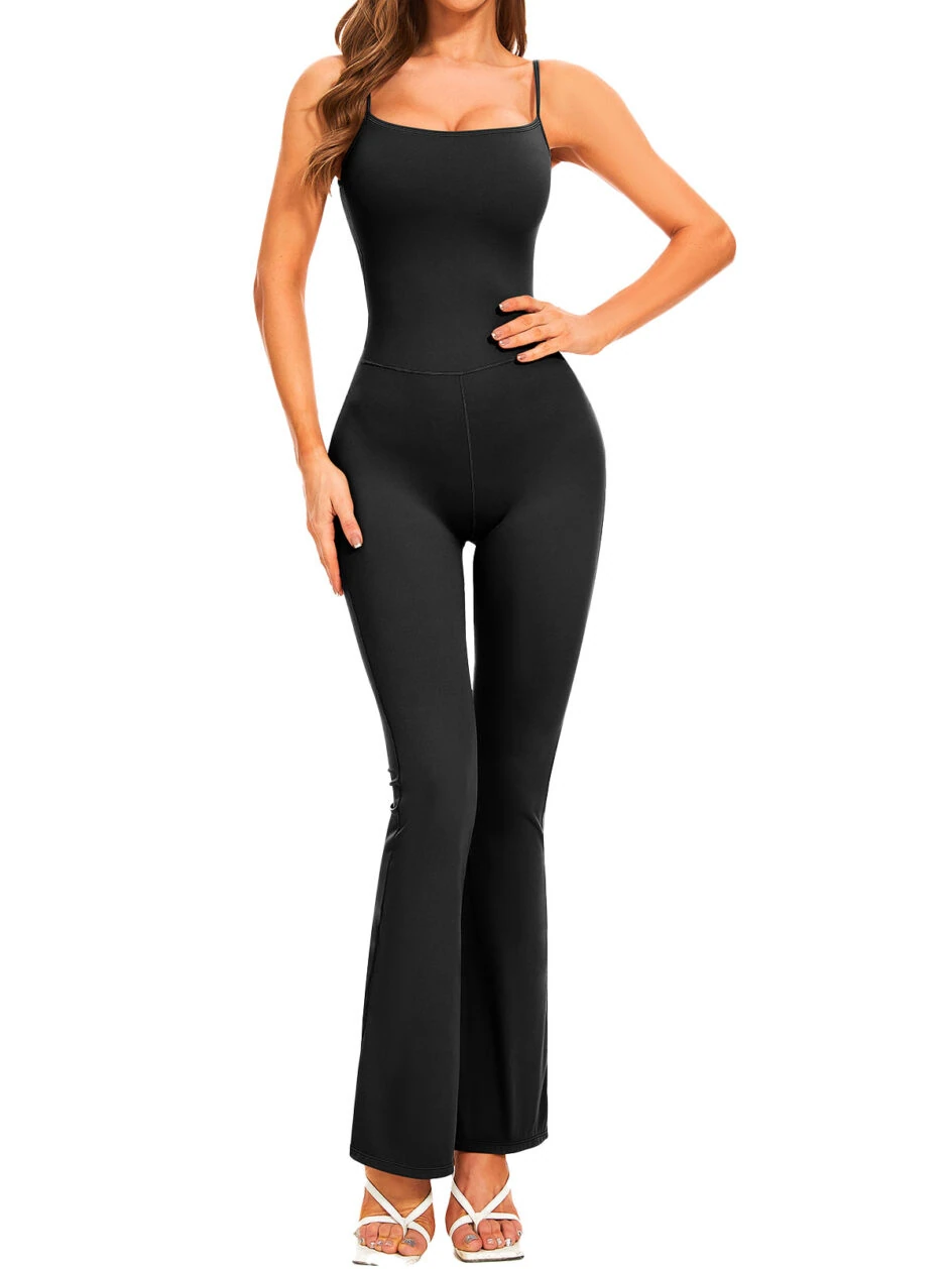 Jumpsuit mit Spaghettiträgern und ausgestelltem Bein