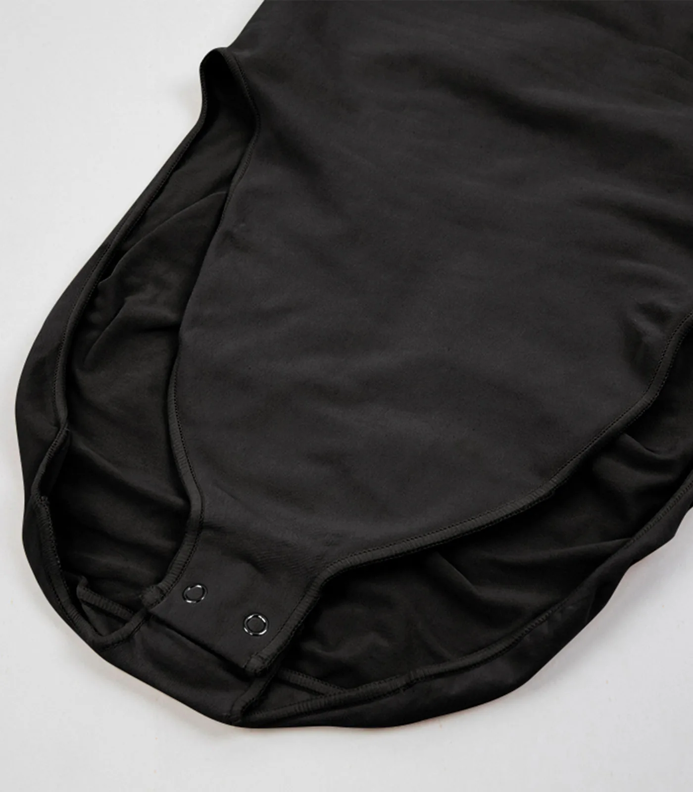 Roupa modeladora sem alças para modelar a barriga